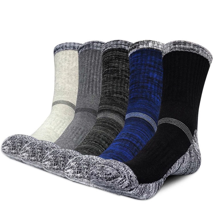 Athletic Socks in Bulk for Teams and Gyms (OEM)
